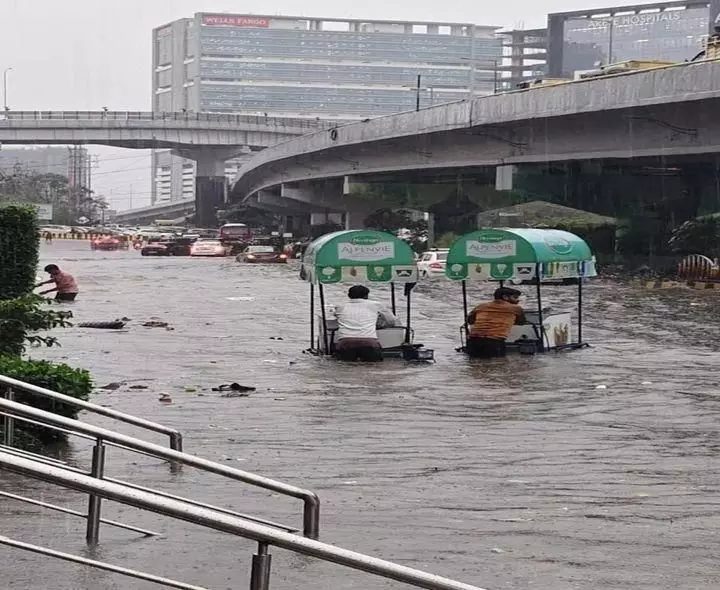 rains: తెలుగు రాష్ట్రాల్లో భారీ వర్షాలు rains: తెలుగు రాష్ట్రాల్లో భారీ వర్షాలు
