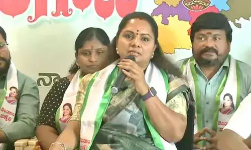 KAVITHA: బీఆర్ఎస్పై కవిత తిరుగుబాటు..! KAVITHA: బీఆర్ఎస్పై కవిత తిరుగుబాటు..!