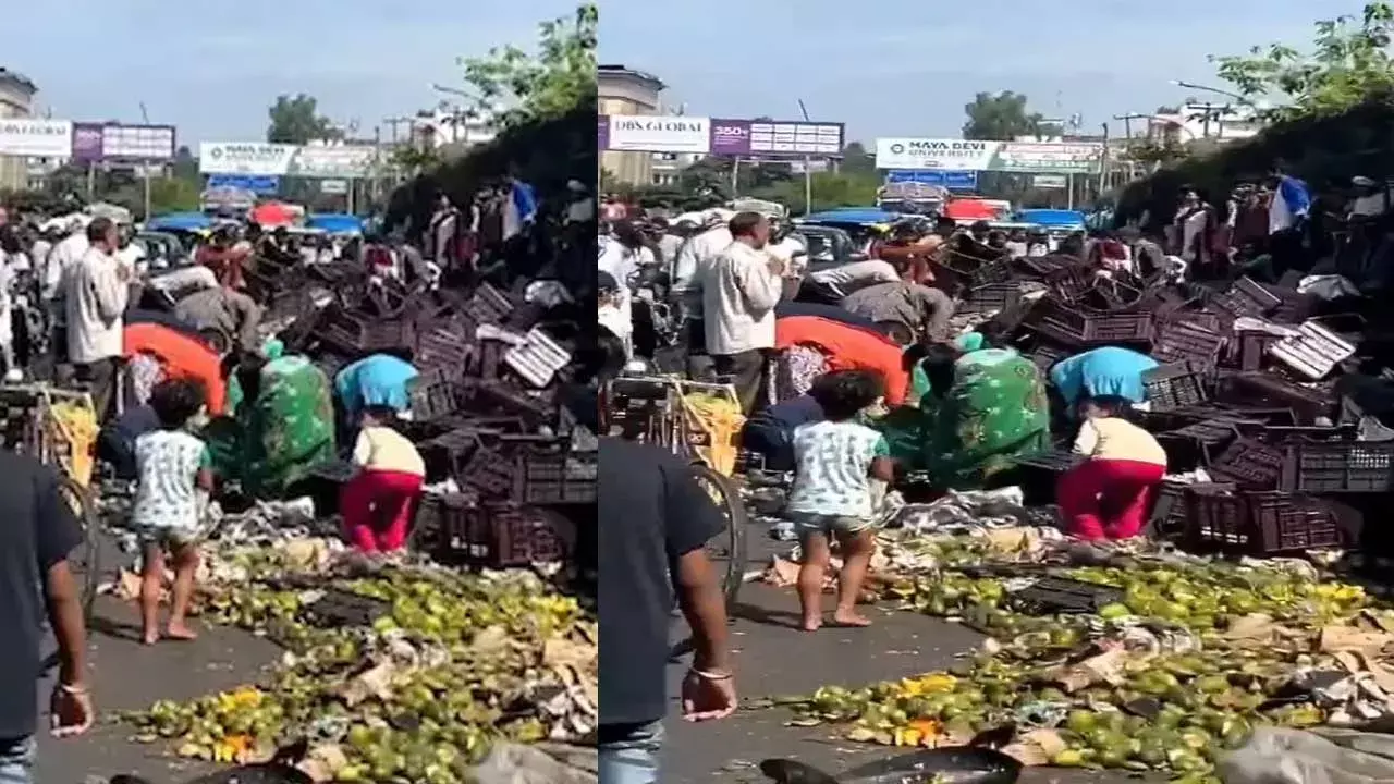 Dehradun : డెహ్రాడూన్‌లో మామిడిపండ్ల లారీ బోల్తా.. సంచులతో ఎగబడిన స్థానికులు