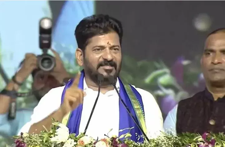 REVANTH: మీ గుండెల్లో రాసుకోండి.. పదేళ్లు నేనే సీఎం REVANTH: మీ గుండెల్లో రాసుకోండి.. పదేళ్లు నేనే సీఎం
