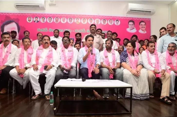 ktr: లోకేష్ను కలిస్తే తప్పేంటి: కేటీఆర్ ktr: లోకేష్ను కలిస్తే తప్పేంటి: కేటీఆర్