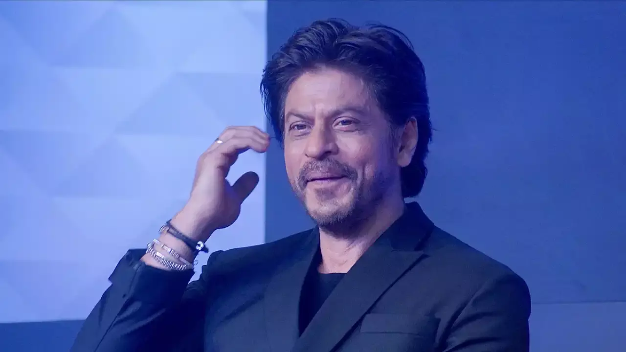 Sharukh Khan :  షూటింగ్ లో ప్రమాదం.. గాయపడ్డ షారుఖ్ ఖాన్ Sharukh Khan :  షూటింగ్ లో ప్రమాదం.. గాయపడ్డ షారుఖ్ ఖాన్