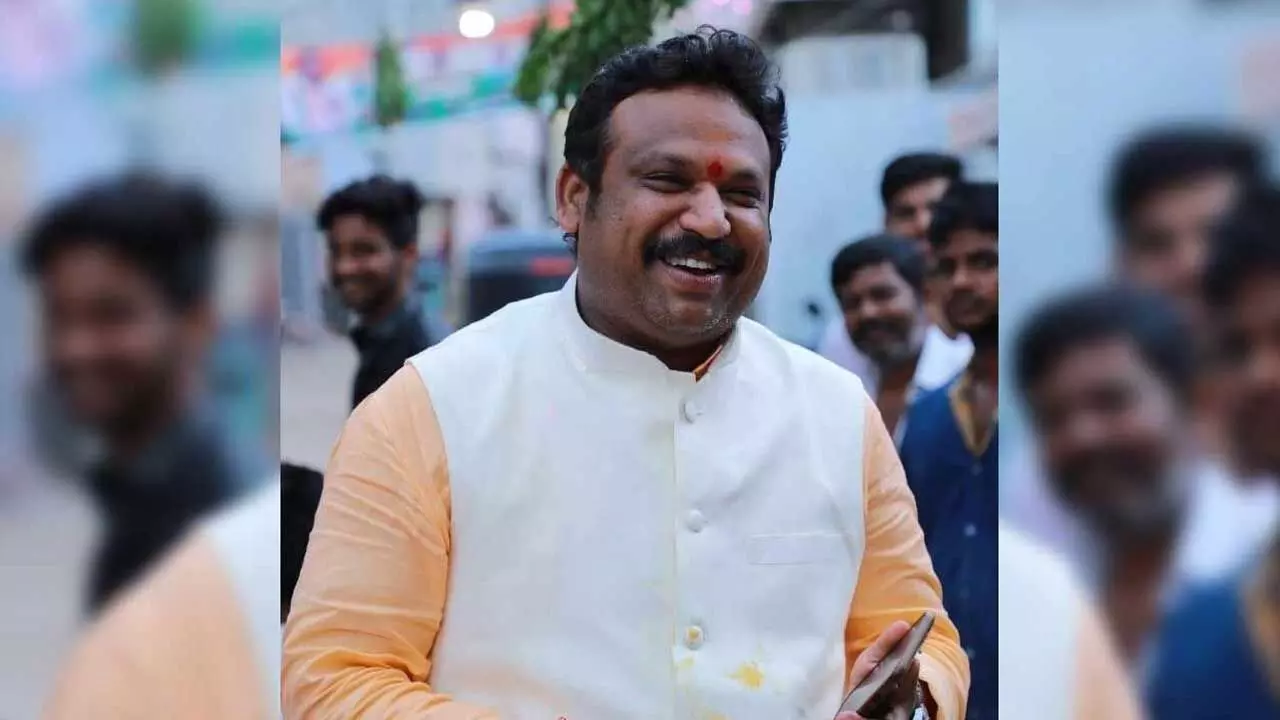 MLA Sriganeesh : కాంగ్రెస్ ఎమ్మెల్యే శ్రీగణేశ్పై దాడికి యత్నించిన 50మంది దుండగులు MLA Sriganeesh : కాంగ్రెస్ ఎమ్మెల్యే శ్రీగణేశ్పై దాడికి యత్నించిన 50మంది దుండగులు