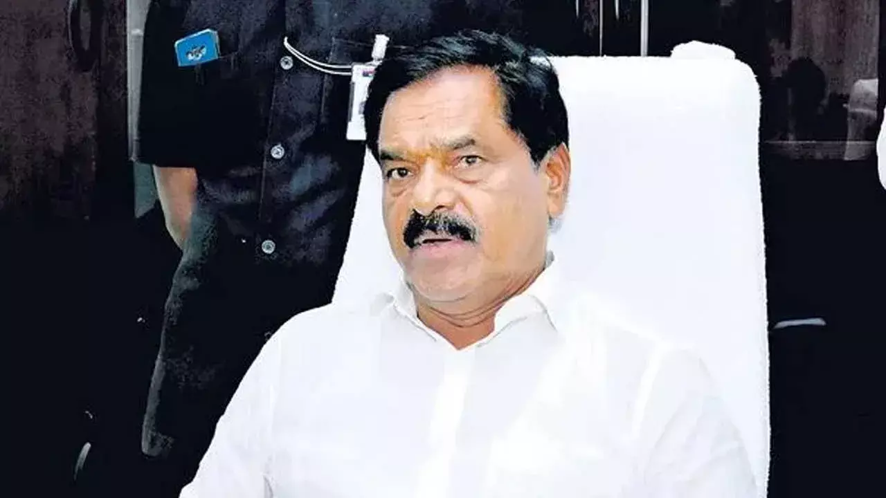 Ex-Minister Narayanaswamy  : సిట్ విచారణకు మాజీ మంత్రి నారాయణస్వామి డుమ్మా! Ex-Minister Narayanaswamy  : సిట్ విచారణకు మాజీ మంత్రి నారాయణస్వామి డుమ్మా!