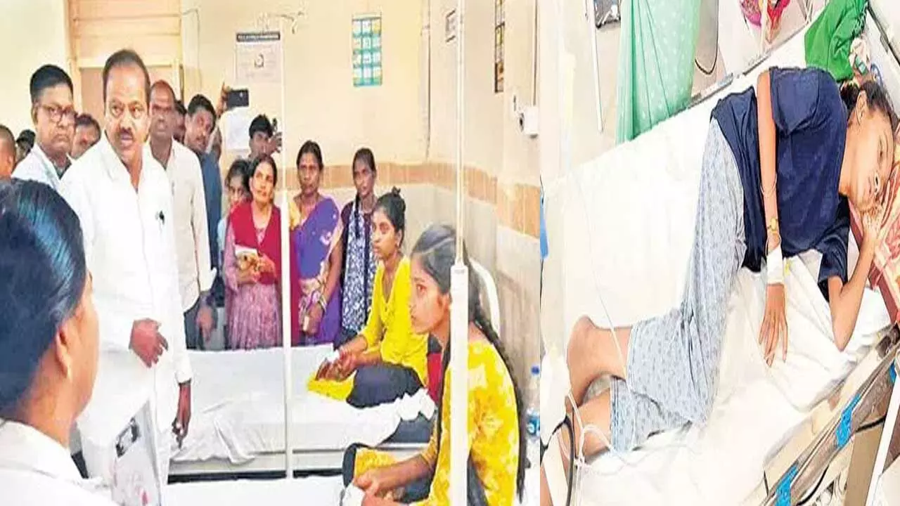 సంగారెడ్డిలో కల్తీ ఆహారం తిని 11 మంది విద్యార్థినులకు అస్వస్థత సంగారెడ్డిలో కల్తీ ఆహారం తిని 11 మంది విద్యార్థినులకు అస్వస్థత