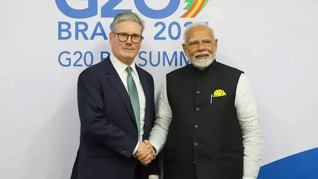 Britain : భారత్తో స్వేచ్ఛాయుత వాణిజ్య ఒప్పందం బ్రిటన్కు భారీ విజయం: కీర్ స్టార్మర్ Britain : భారత్తో స్వేచ్ఛాయుత వాణిజ్య ఒప్పందం బ్రిటన్కు భారీ విజయం: కీర్ స్టార్మర్