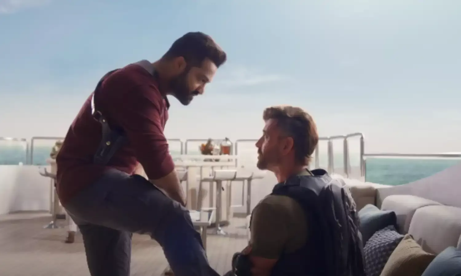War 2 Trailer : వార్ 2 ట్రైలర్.. వామ్మో ఇదేం యాక్షన్ War 2 Trailer : వార్ 2 ట్రైలర్.. వామ్మో ఇదేం యాక్షన్