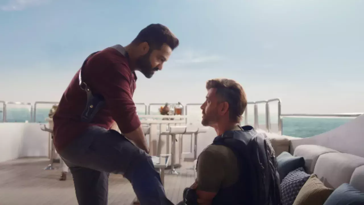 War 2 Trailer :  వార్ 2 ట్రైలర్.. వామ్మో ఇదేం యాక్షన్ War 2 Trailer :  వార్ 2 ట్రైలర్.. వామ్మో ఇదేం యాక్షన్