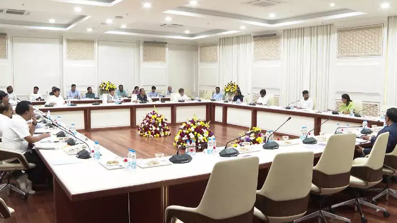 Telangana Cabinet : తెలంగాణ కేబినెట్ వాయిదా Telangana Cabinet : తెలంగాణ కేబినెట్ వాయిదా