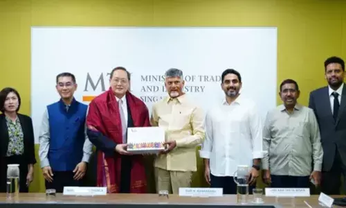 AP CM : సింగపూర్లో రెండో రోజు చంద్రబాబు బిజీ బిజీ AP CM : సింగపూర్లో రెండో రోజు చంద్రబాబు బిజీ బిజీ