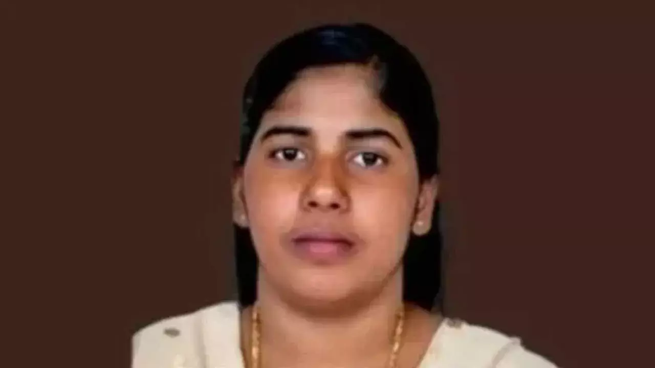 భారతీయ నర్సు నిమిష ప్రియకు ఉరిశిక్ష రద్దు భారతీయ నర్సు నిమిష ప్రియకు ఉరిశిక్ష రద్దు