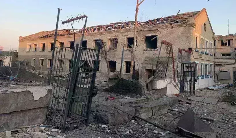 Ukraine: ఉక్రెయిన్ జైలుపై రష్యా వైమానిక దాడులు..