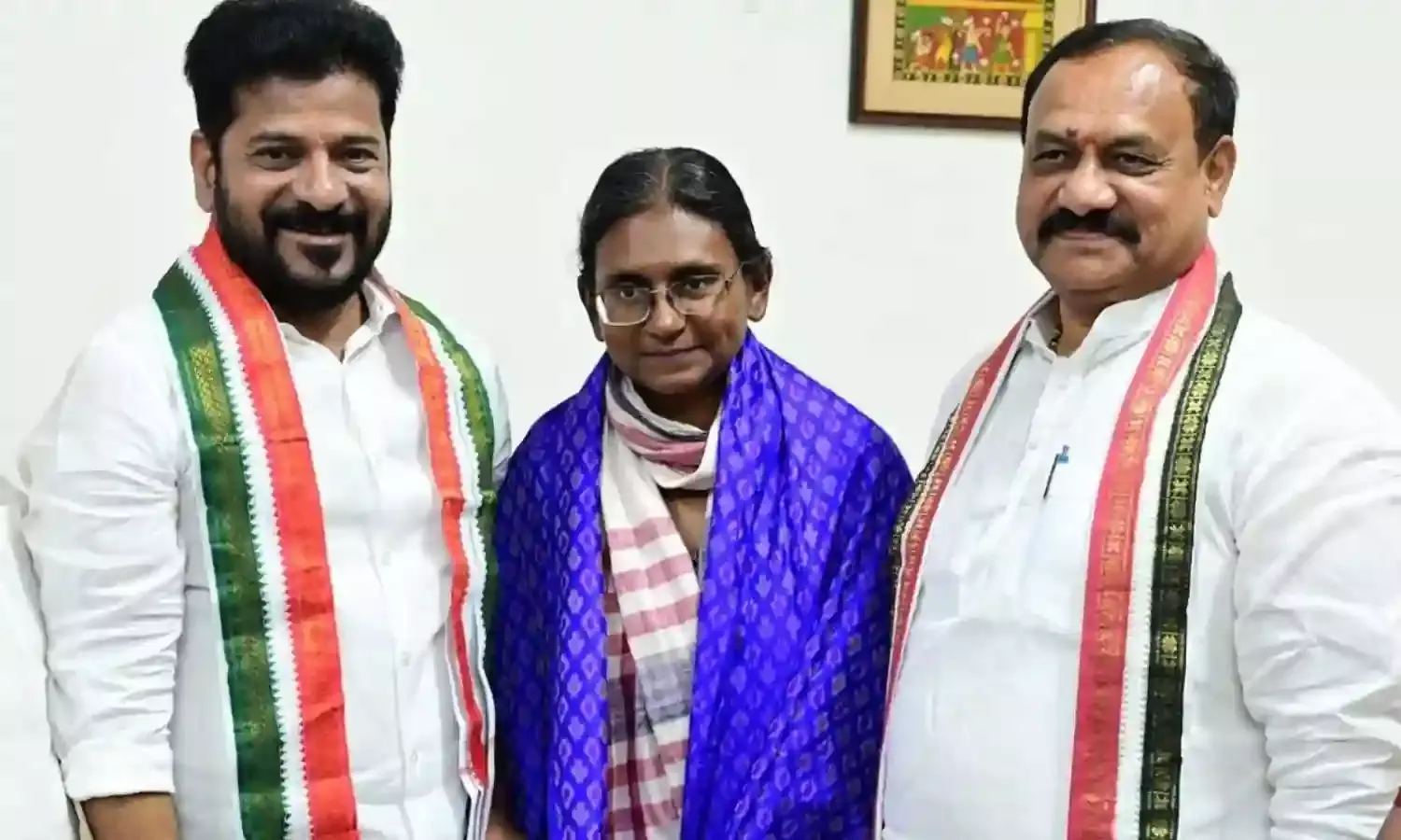 Telangana : సీఎం రేవంత్ తో మీనాక్షి భేటీ.. ఆ అంశాలపై చర్చ.. Telangana : సీఎం రేవంత్ తో మీనాక్షి భేటీ.. ఆ అంశాలపై చర్చ..