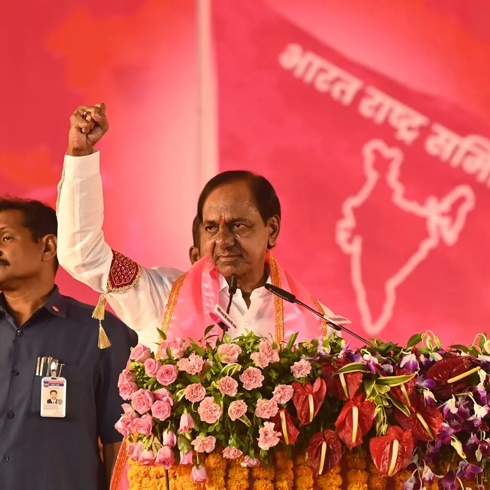 KCR: ప్రత్యక్ష పోరాటానికి కేసీఆర్ సిద్ధం KCR: ప్రత్యక్ష పోరాటానికి కేసీఆర్ సిద్ధం
