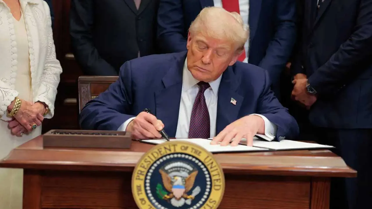 Trump : ట్రంప్ సుంకాలు.. సిరియాపై అత్యధికంగా 41 శాతం Trump : ట్రంప్ సుంకాలు.. సిరియాపై అత్యధికంగా 41 శాతం