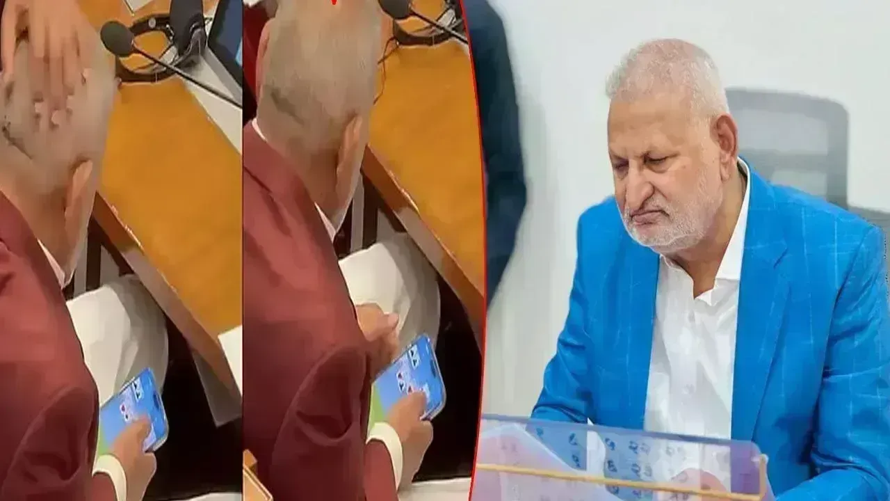 Manikrao Kokate: అసెంబ్లీలో రమ్మీ ఆడిన మంత్రి.. Manikrao Kokate: అసెంబ్లీలో రమ్మీ ఆడిన మంత్రి..