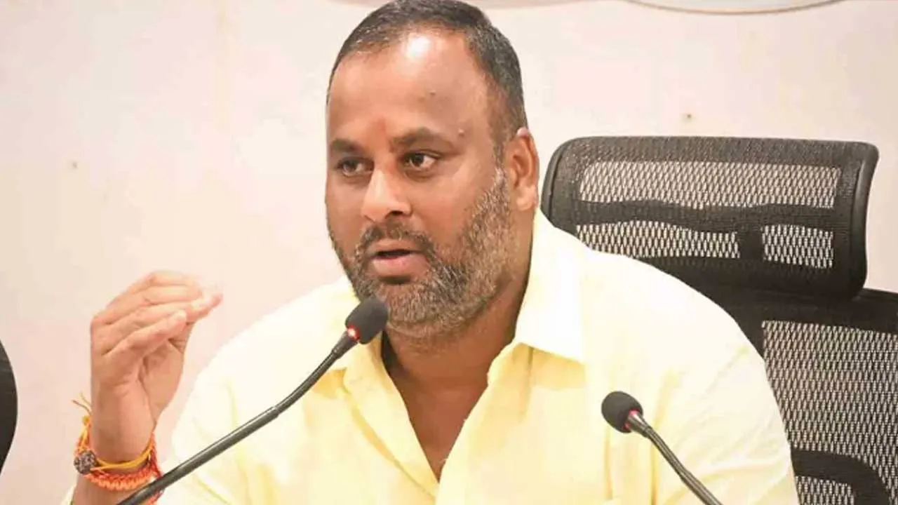 Andhra Pradesh : రాష్ట్రంలో జగన్ అరాచకాలకు పాల్పడుతున్నాడు - మంత్రి రాంప్రసాద్ రెడ్డి Andhra Pradesh : రాష్ట్రంలో జగన్ అరాచకాలకు పాల్పడుతున్నాడు - మంత్రి రాంప్రసాద్ రెడ్డి