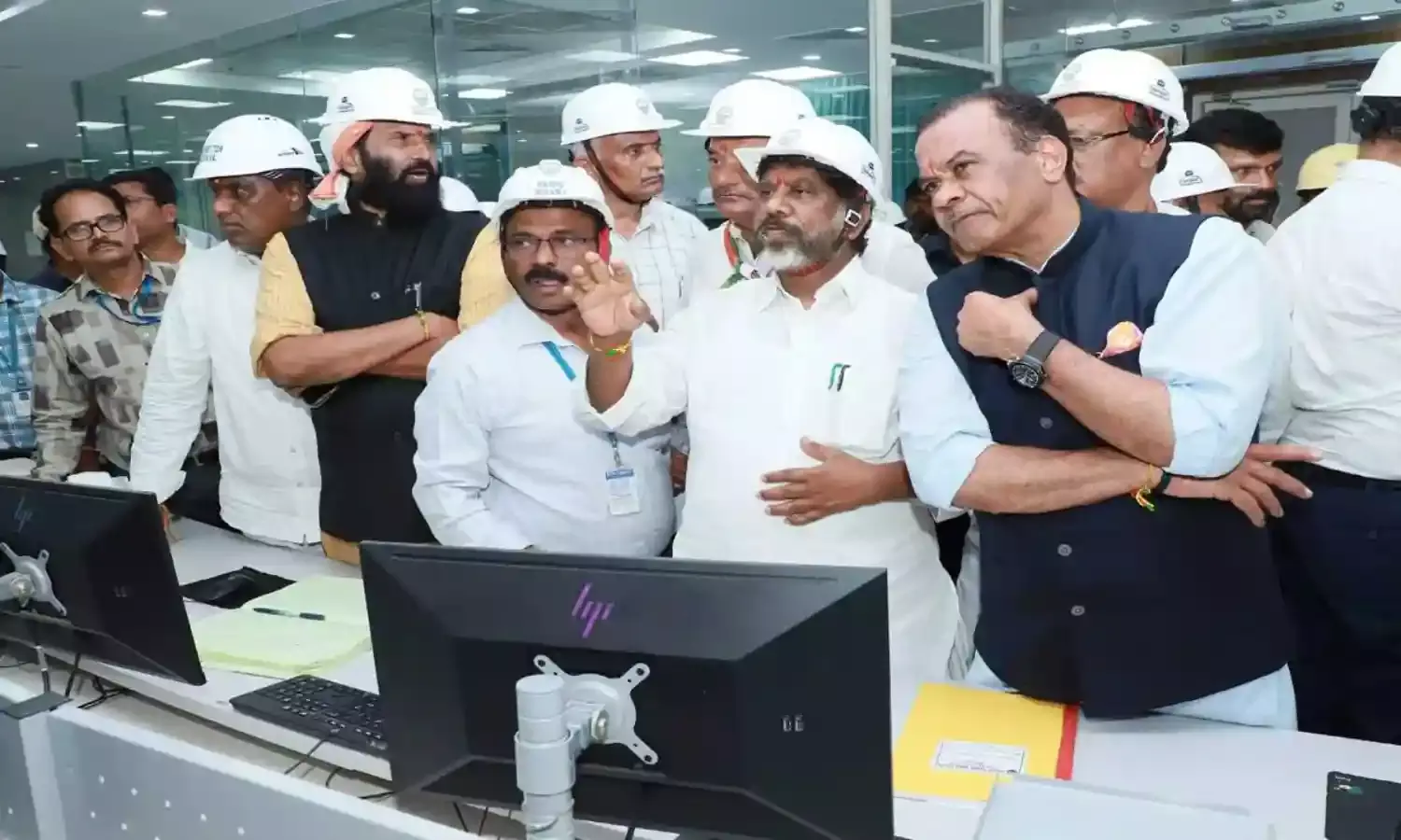 TG Deputy CM : జనవరి నాటికి 4 వేల మెగావాట్ల పవర్ : డిప్యూటీ సీఎం మల్లు భట్టి విక్రమార్క TG Deputy CM : జనవరి నాటికి 4 వేల మెగావాట్ల పవర్ : డిప్యూటీ సీఎం మల్లు భట్టి విక్రమార్క