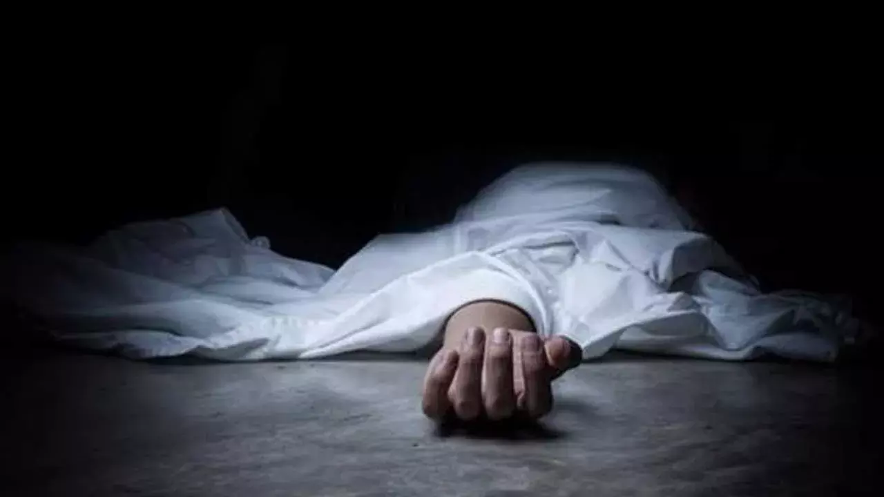 Suicide : ప్రియురాలు కోసం యువకుడి ఆత్మహత్య.. సూర్యాపేట జిల్లాలో విషాదం.. Suicide : ప్రియురాలు కోసం యువకుడి ఆత్మహత్య.. సూర్యాపేట జిల్లాలో విషాదం..