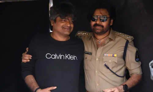 Tollywood : మీరు పక్కనుంటే కరెంటు పాకినట్టే.. హరీష్ శంకర్ ట్వీట్ Tollywood : మీరు పక్కనుంటే కరెంటు పాకినట్టే.. హరీష్ శంకర్ ట్వీట్