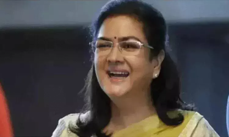 ఇది పెన్షన్ డబ్బు కాదు: చలనచిత్ర అవార్డుల జ్యూరీని విమర్శించిన ఊర్వశి.. ఇది పెన్షన్ డబ్బు కాదు: చలనచిత్ర అవార్డుల జ్యూరీని విమర్శించిన ఊర్వశి..