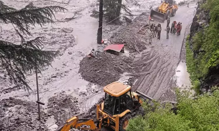 Himachal Pradesh: పబ్బర్ నదిలో పడిపోయిన కారు.. ముగ్గురు మృతి