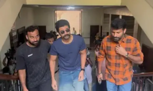 Vijay Deverakonda : ఈడీ విచారణకు విజయ్ దేవరకొండ.. Vijay Deverakonda : ఈడీ విచారణకు విజయ్ దేవరకొండ..