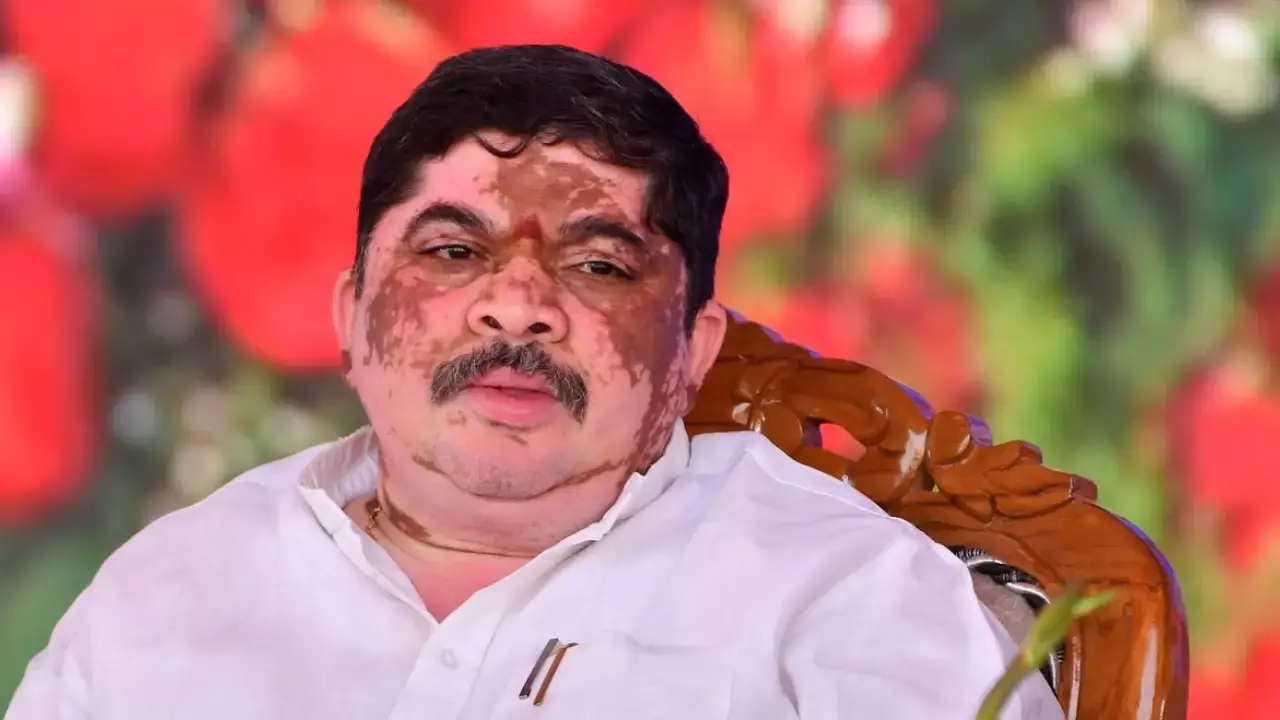 Minister Ponnam : బీసీ రిజర్వేషన్లపై బీజేపీ కుట్రలను తిప్పికొడతాం - మంత్రి పొన్నం