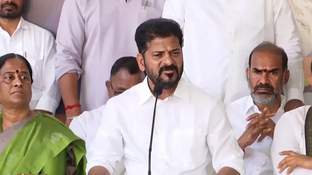 REVANTH: బీసీ రిజర్వేషన్లకు ఆ పార్టీలే అడ్డంకి REVANTH: బీసీ రిజర్వేషన్లకు ఆ పార్టీలే అడ్డంకి