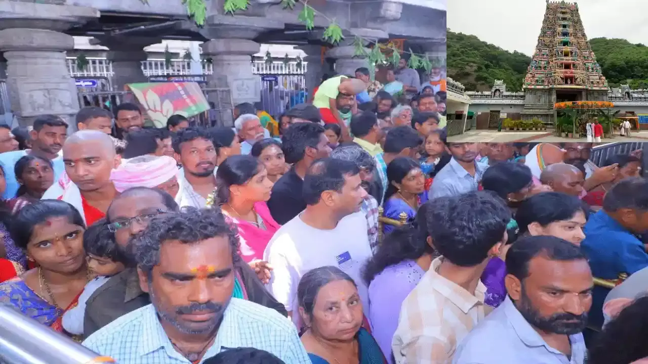 Indrakiladri : ఇంద్రకీలాద్రికి పోటెత్తిన భక్తులు.. వరలక్ష్మీ దేవిగా దుర్గమ్మ దర్శనం