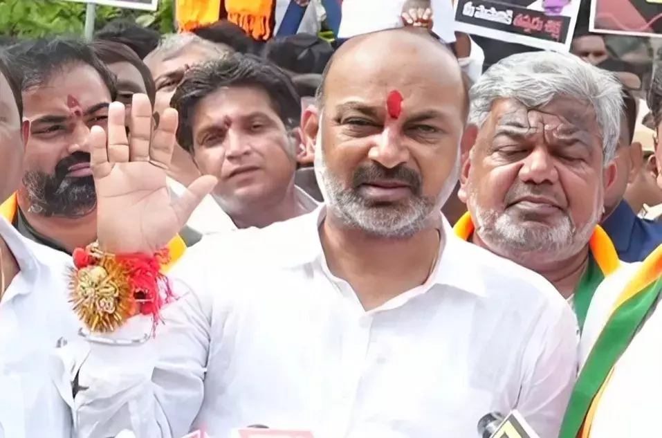 SIT: ఆ ఇద్దరినీ ఉరి తీయండి