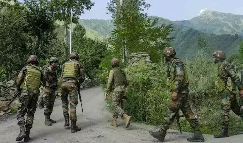 JK Encounter: కుల్గాంలో ఎదురుకాల్పులు.. ఇద్దరు జవాన్లు మృతి