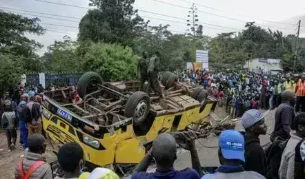kenya:   కెన్యాలో బస్సు బోల్తా 21 మంది మృతి kenya:   కెన్యాలో బస్సు బోల్తా 21 మంది మృతి