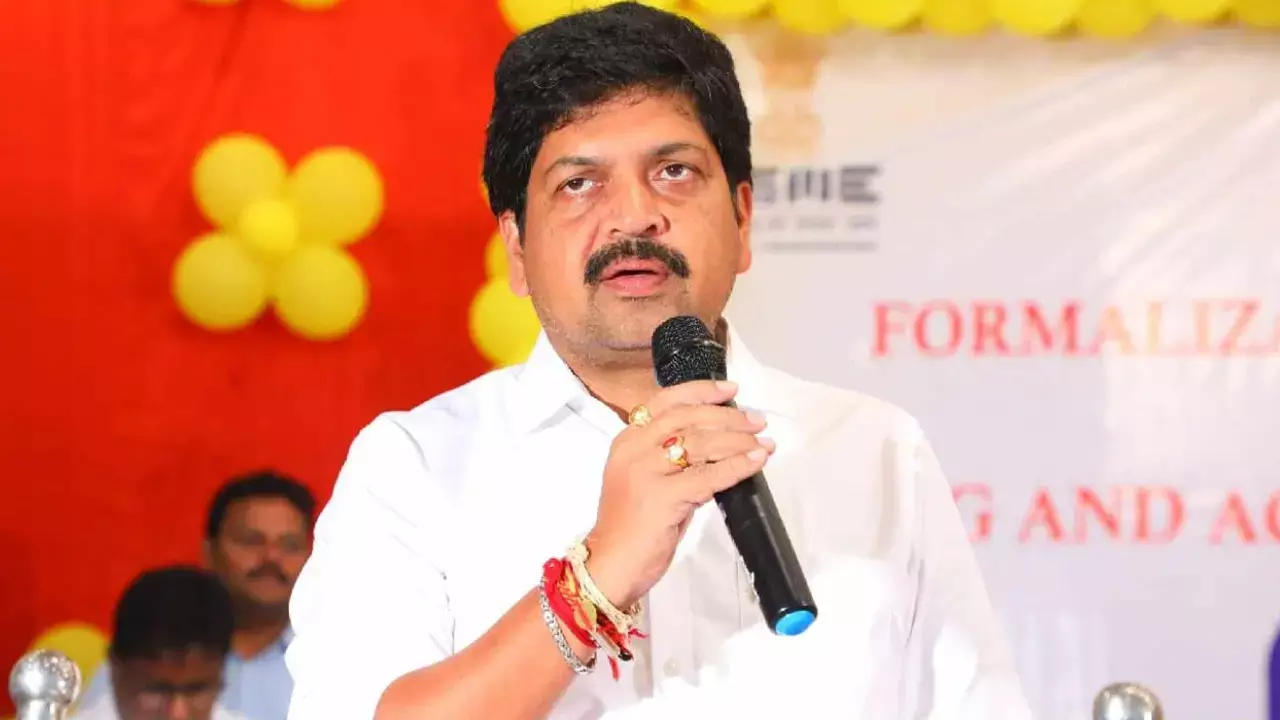Minister Kollu Ravindra : ఏపీ వ్యాప్తంగా బీసీ కృతజ్ఞతా ర్యాలీలు - మంత్రి కొల్లు రవీంద్ర Minister Kollu Ravindra : ఏపీ వ్యాప్తంగా బీసీ కృతజ్ఞతా ర్యాలీలు - మంత్రి కొల్లు రవీంద్ర