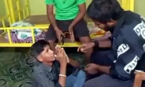 RAGGING: దాచేపల్లి ప్రభుత్వ కాలేజీలో విద్యార్థులపై దాడి RAGGING: దాచేపల్లి ప్రభుత్వ కాలేజీలో విద్యార్థులపై దాడి