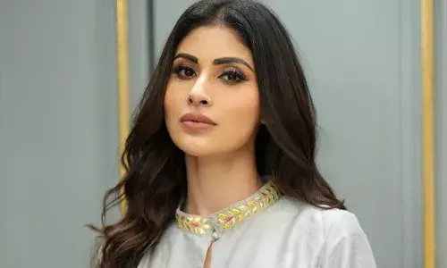 Mouni Roy : ఇండస్ట్రీలో టాలెంట్ సరిపోదు : మౌనీ రాయ్