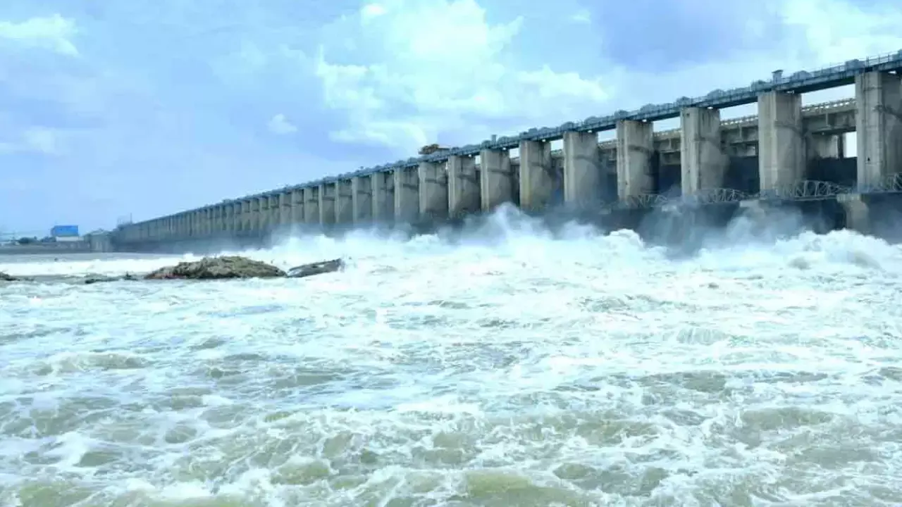 Jurala Project : జూరాలకు పోటెత్తిన వరద 20 గేట్లు ఎత్తివేత