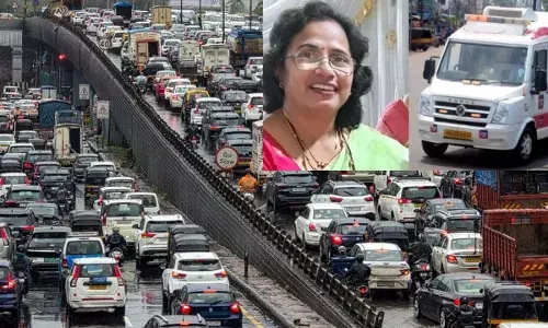 Mumbai-Pune Highway : భారీ ట్రాఫిక్ జామ్ .. అంబులెన్స్లోనే పోయిన ప్రాణం! Mumbai-Pune Highway : భారీ ట్రాఫిక్ జామ్ .. అంబులెన్స్లోనే పోయిన ప్రాణం!