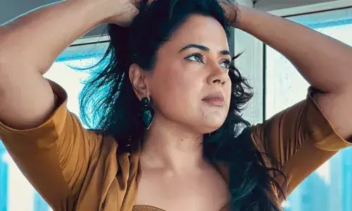 Actress Sameera Reddy : ఏళ్ల తర్వాత రీ ఎంట్రీ ఇవ్వనున్న నటి సమీరా రెడ్డి Actress Sameera Reddy : ఏళ్ల తర్వాత రీ ఎంట్రీ ఇవ్వనున్న నటి సమీరా రెడ్డి