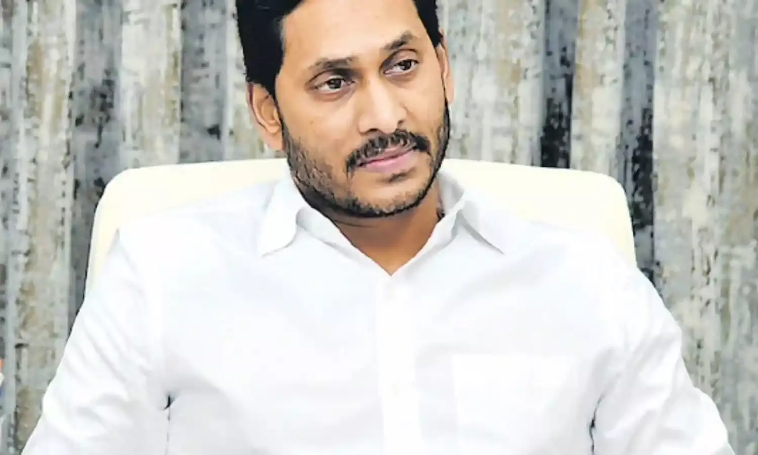 JAGAN: జగన్ కంచుకోట బద్దలవుతుందా..? JAGAN: జగన్ కంచుకోట బద్దలవుతుందా..?