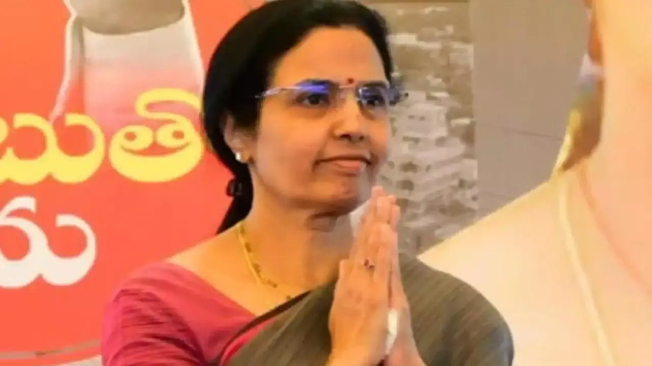 Nara Bhuvaneshwari : పులివెందులలో గెలుపంటే ఆ జోష్ వేరే.. నారా భువనేశ్వరి ఇంట్రెస్టింగ్ కామెంట్స్... Nara Bhuvaneshwari : పులివెందులలో గెలుపంటే ఆ జోష్ వేరే.. నారా భువనేశ్వరి ఇంట్రెస్టింగ్ కామెంట్స్...