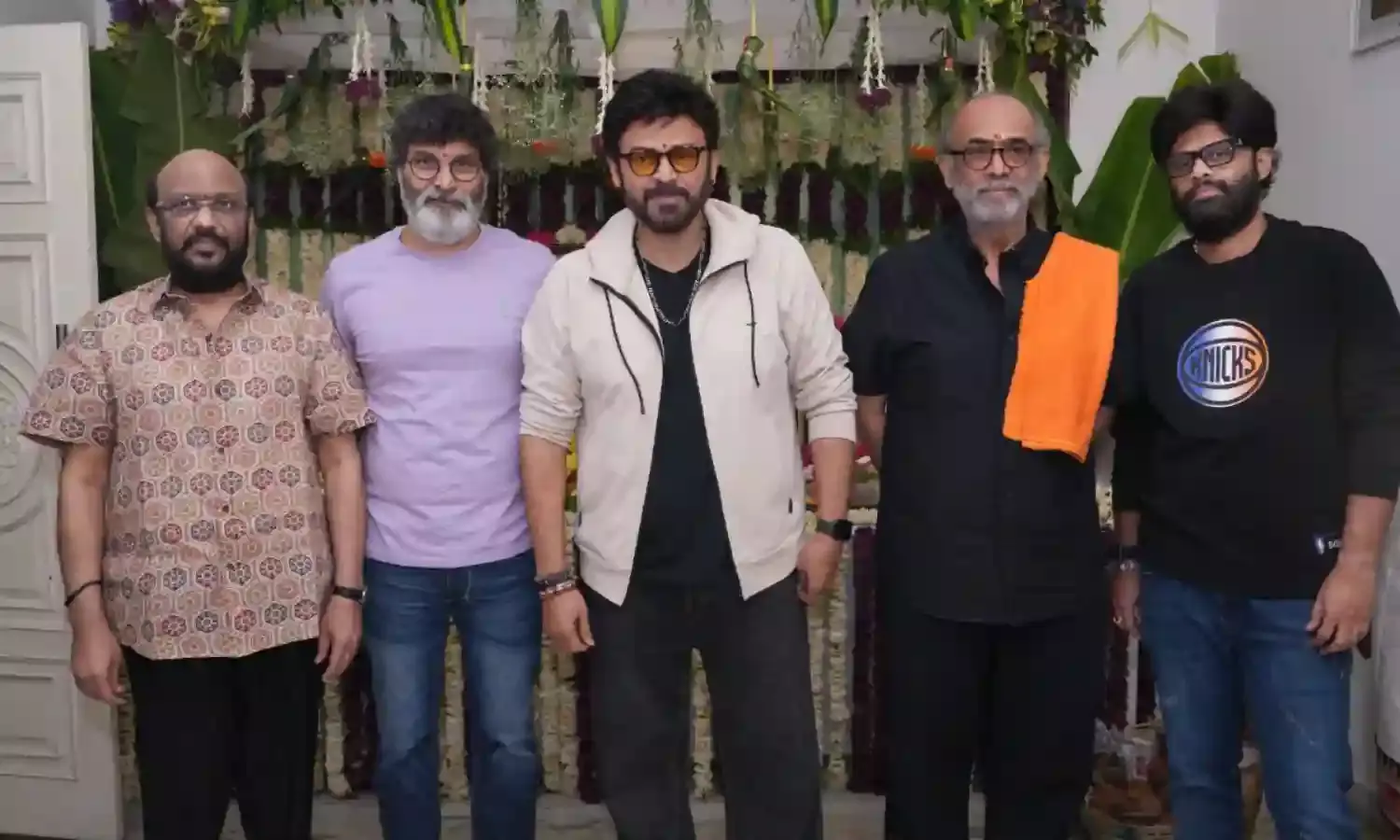 Venkatesh : వెంకీ, త్రివిక్రమ్ మూవీ మొదలైంది Venkatesh : వెంకీ, త్రివిక్రమ్ మూవీ మొదలైంది