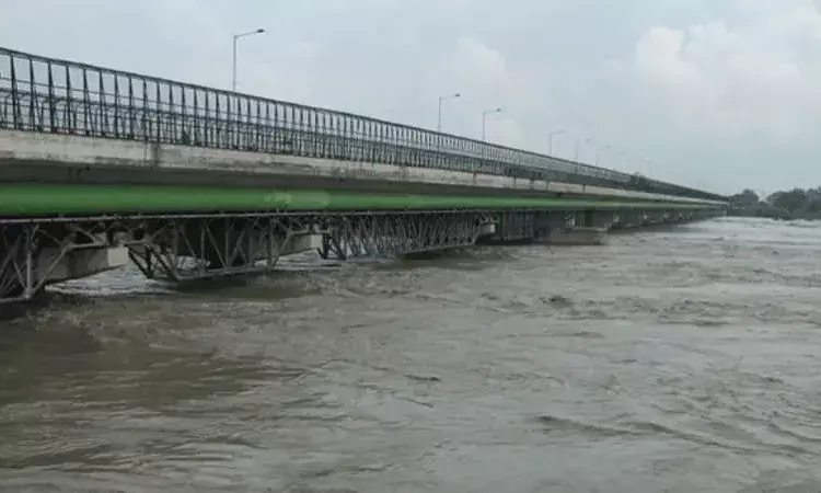 భారీ వర్షాలతో పెరిగిన యమునా నది నీటి మట్టం.. మూడోసారి ప్రమాద హెచ్చరిక.. భారీ వర్షాలతో పెరిగిన యమునా నది నీటి మట్టం.. మూడోసారి ప్రమాద హెచ్చరిక..