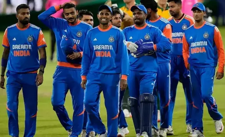 ASIA CUP: ఆసియా కప్లో ఆ అయిదుగురిపై వేటు..? ASIA CUP: ఆసియా కప్లో ఆ అయిదుగురిపై వేటు..?