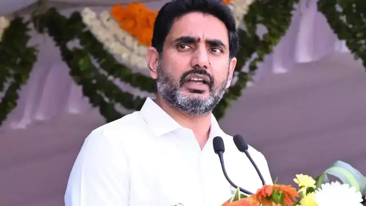 Nara Lokesh : ఉచిత బస్సు టికెట్తో సెల్ఫీ.. మహిళలకు లోకేశ్ పిలుపు Nara Lokesh : ఉచిత బస్సు టికెట్తో సెల్ఫీ.. మహిళలకు లోకేశ్ పిలుపు