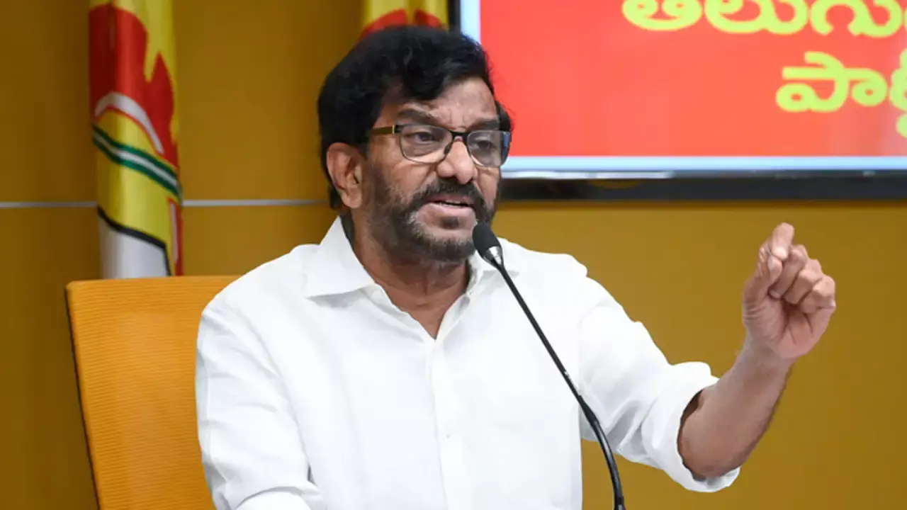 MLA Somireddy : జగన్కు అంత అహంకారం ఎందుకు : ఎమ్మెల్యే సోమిరెడ్డి MLA Somireddy : జగన్కు అంత అహంకారం ఎందుకు : ఎమ్మెల్యే సోమిరెడ్డి