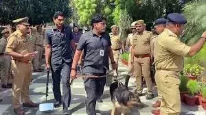 Delhi: ఢిల్లీలో స్కూళ్లకు బాంబ్ బెదిరింపులు..