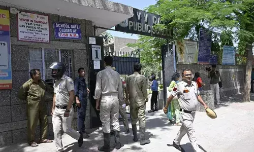 Bomb threats: ఢిల్లీ స్కూళ్లకు మళ్లీ బాంబ్ బెదిరింపులు..