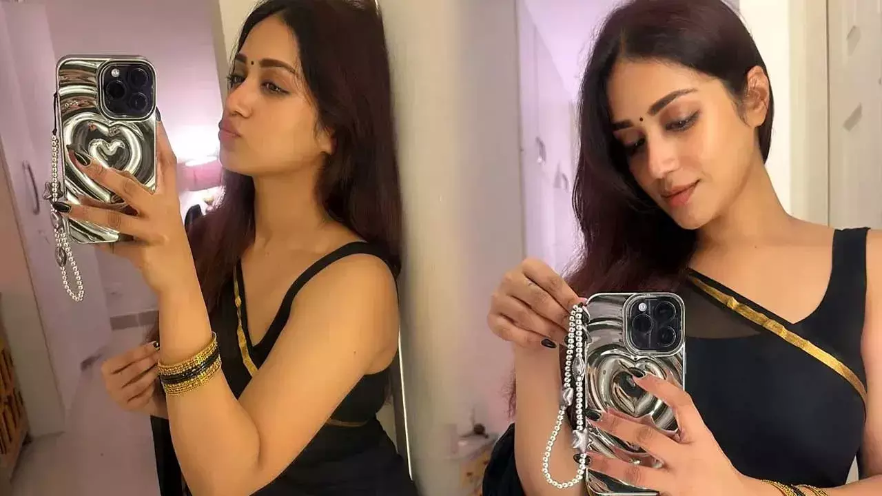 Niveda Pethuraj : నివేదా పేతురాజ్ క్యూట్ సెల్ఫీ.. ఫొటోలు వైరల్ Niveda Pethuraj : నివేదా పేతురాజ్ క్యూట్ సెల్ఫీ.. ఫొటోలు వైరల్