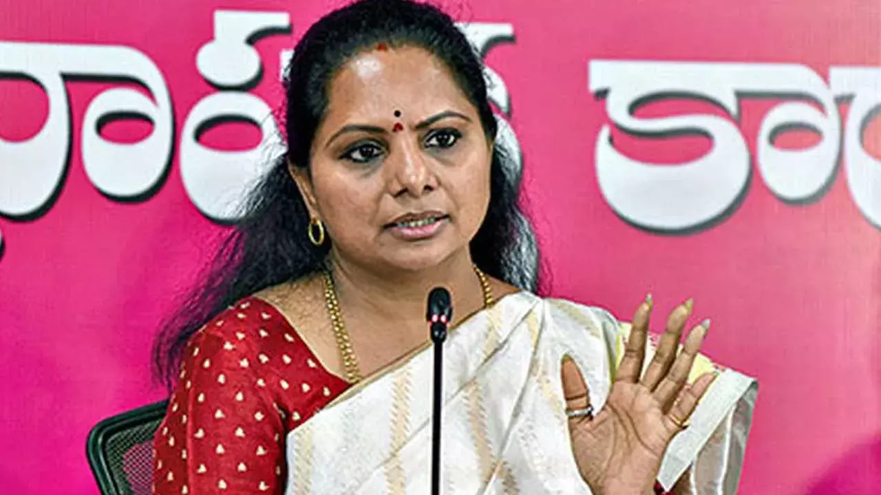 Kavitha : కుట్రపూరితంగానే తొలగించారు.. TBGKS పదవిపై కవిత రియాక్షన్ Kavitha : కుట్రపూరితంగానే తొలగించారు.. TBGKS పదవిపై కవిత రియాక్షన్